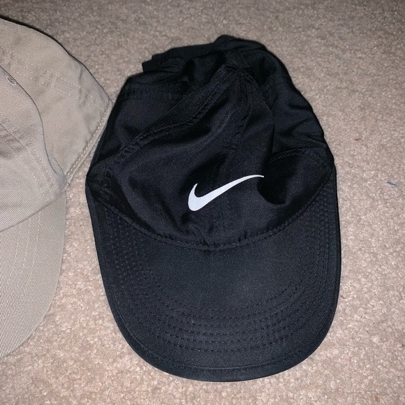 Women’s northface baseball cap - Picture 2 of 3